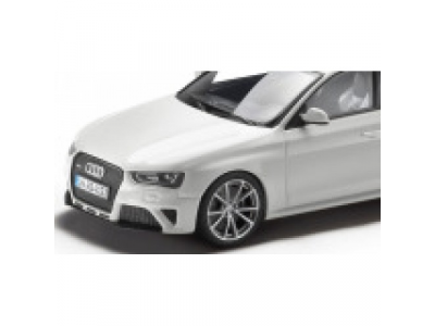 Модель Audi RS 4 Avant, Ibis white, 2013, Scale 1 43